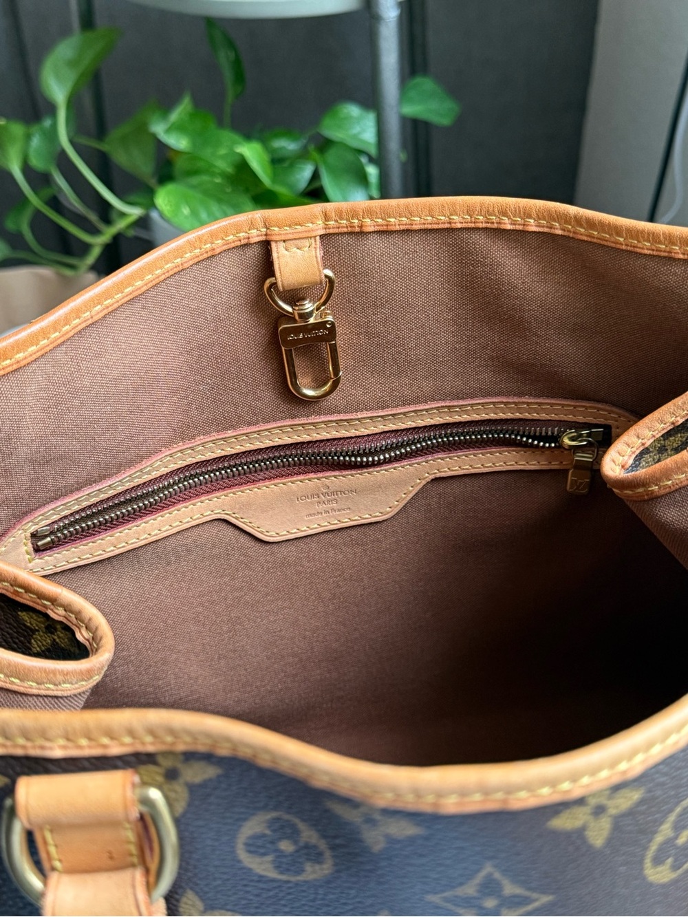 Vintage Louis Vuitton Monogram Batignolles Horizontal Tote - Picture 4 of 11